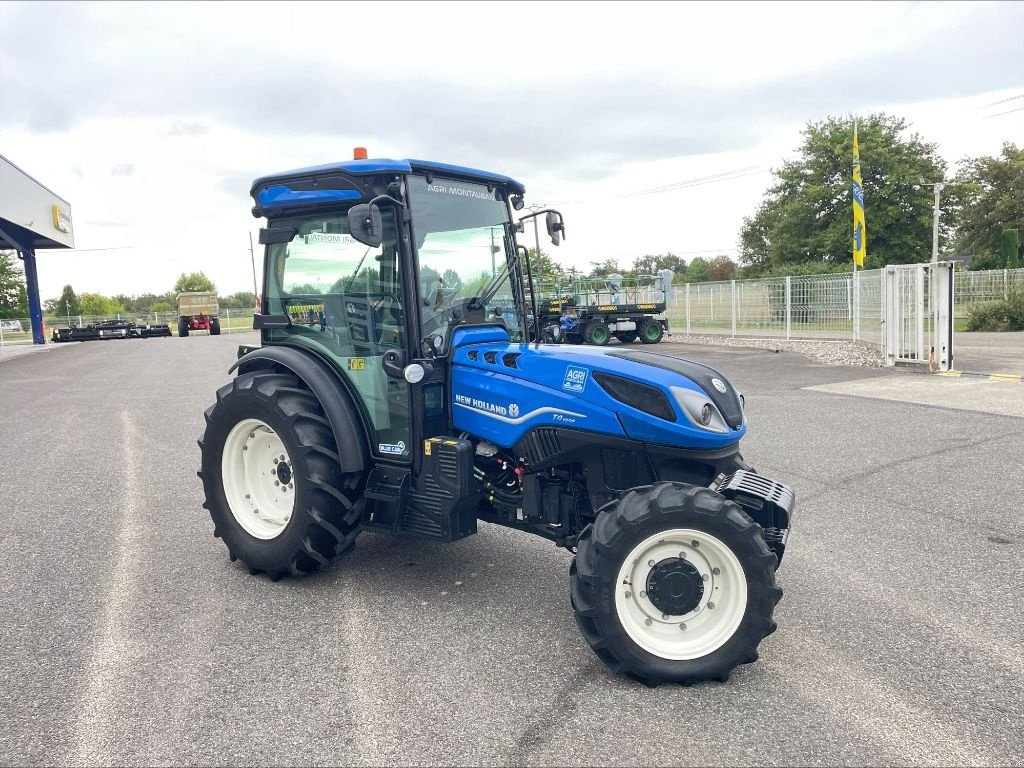 Weinbautraktor Türe ait New Holland T 4.100F, Gebrauchtmaschine içinde Montauban (resim 3)