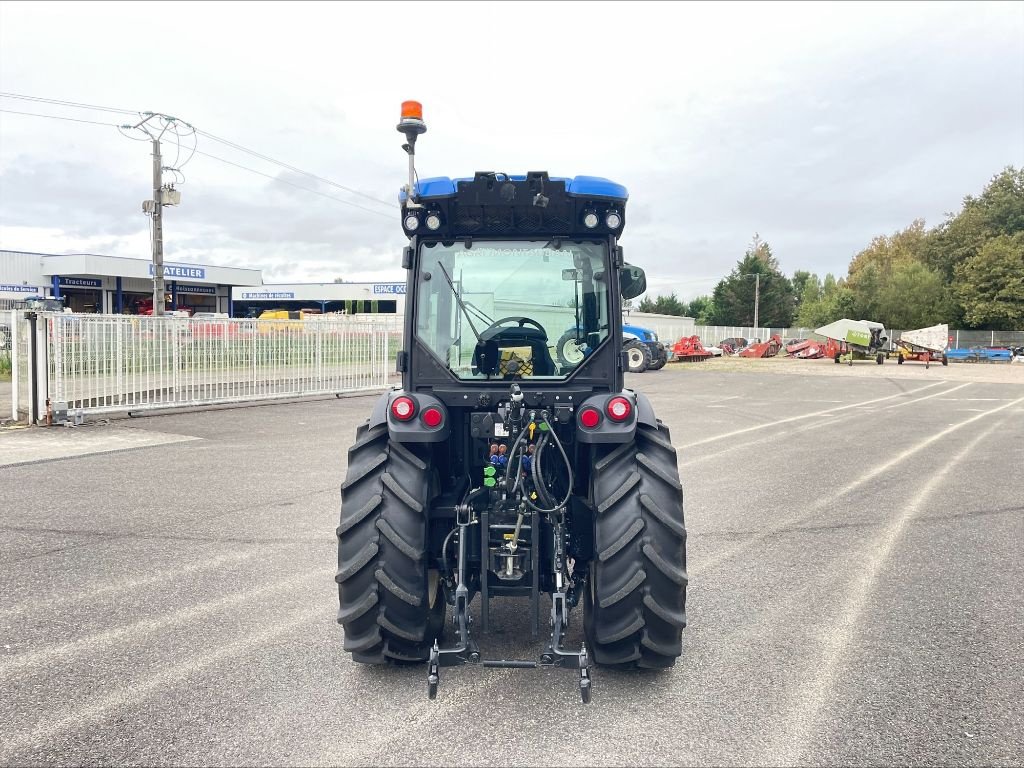 Weinbautraktor za tip New Holland T 4.100F, Gebrauchtmaschine u Montauban (Slika 7)