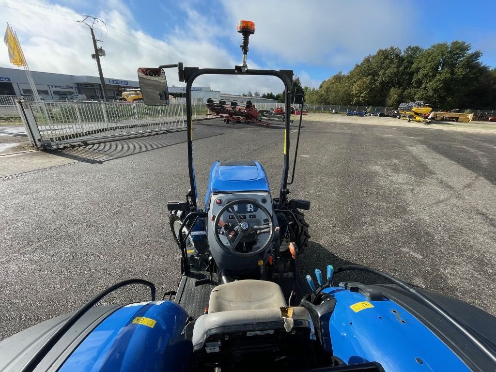 Weinbautraktor tip New Holland T 4.100LP, Gebrauchtmaschine in Montauban (Poză 10)