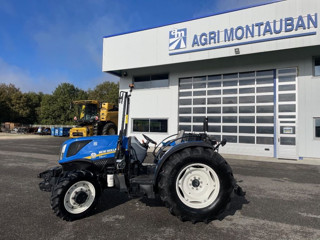 Weinbautraktor of the type New Holland T 4.100LP, Gebrauchtmaschine in Montauban (Picture 3)