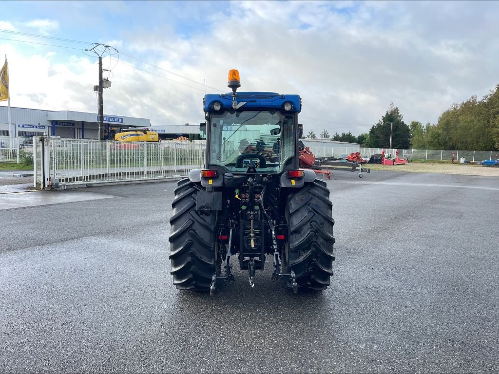 Weinbautraktor of the type New Holland T 4.100LP, Gebrauchtmaschine in Montauban (Picture 7)