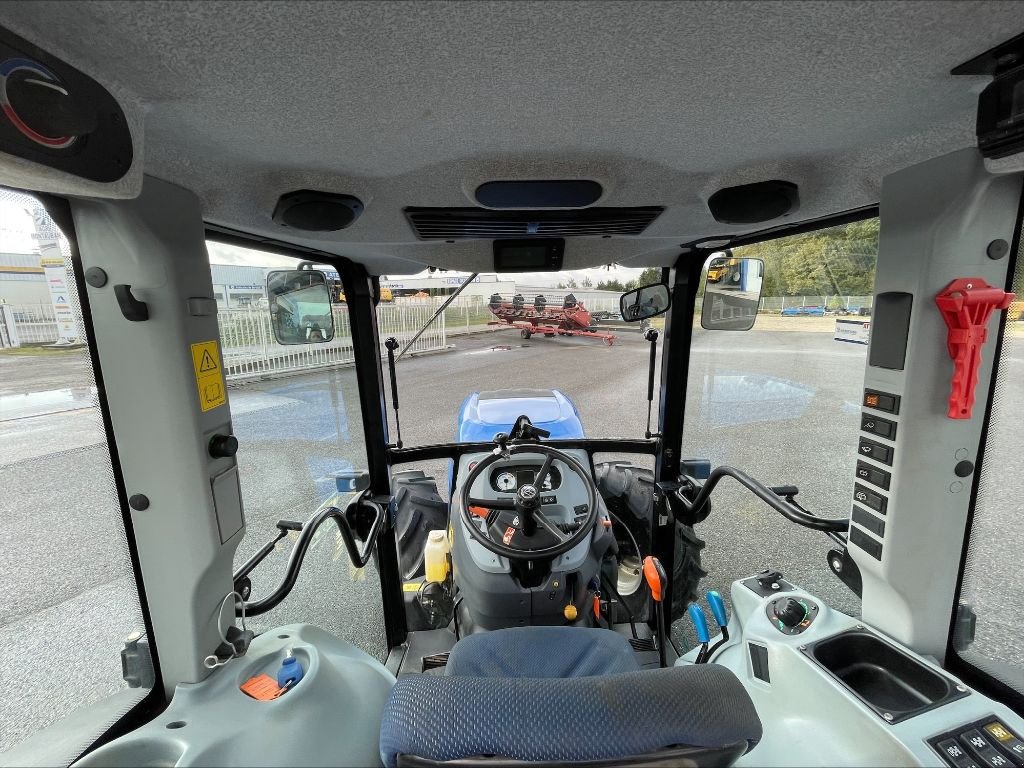 Weinbautraktor of the type New Holland T 4.100LP, Gebrauchtmaschine in Montauban (Picture 10)