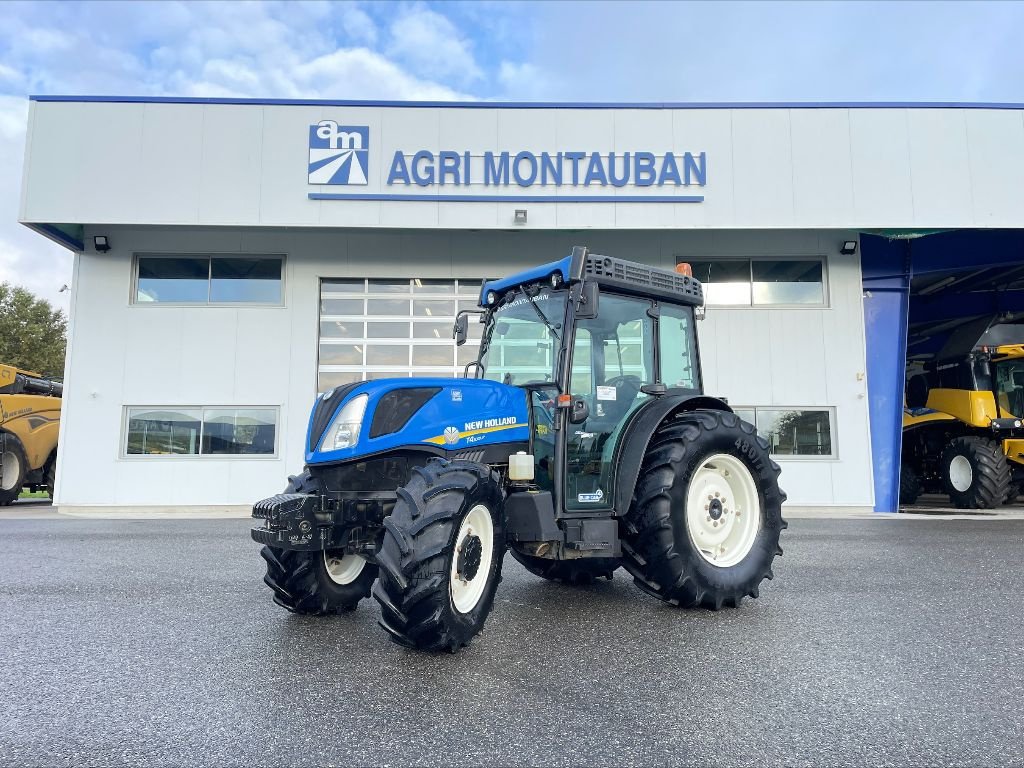 Weinbautraktor van het type New Holland T 4.100LP, Gebrauchtmaschine in Montauban (Foto 1)