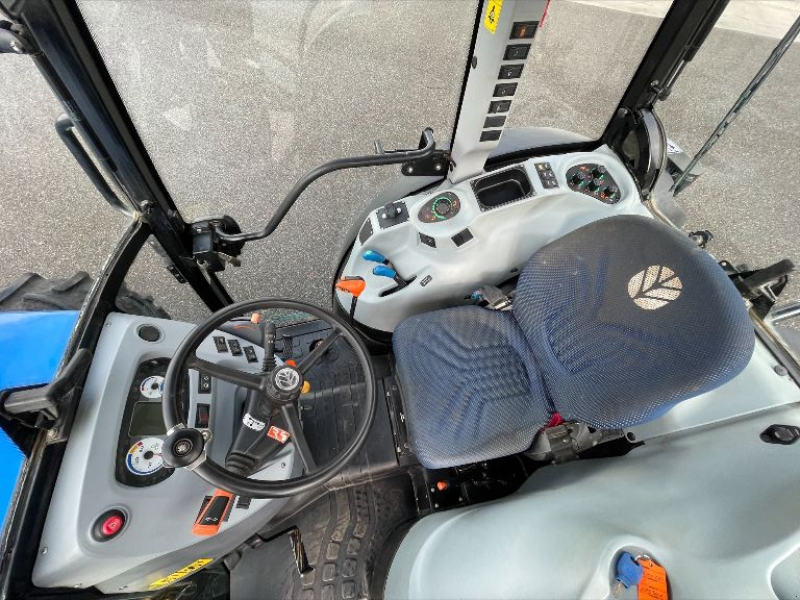 Weinbautraktor van het type New Holland T 4.100LP, Gebrauchtmaschine in Montauban (Foto 9)