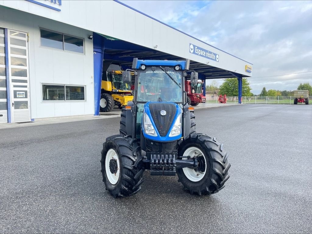 Weinbautraktor van het type New Holland T 4.100LP, Gebrauchtmaschine in Montauban (Foto 2)