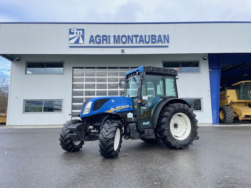 Weinbautraktor du type New Holland T 4.110 F, Gebrauchtmaschine en Montauban (Photo 1)