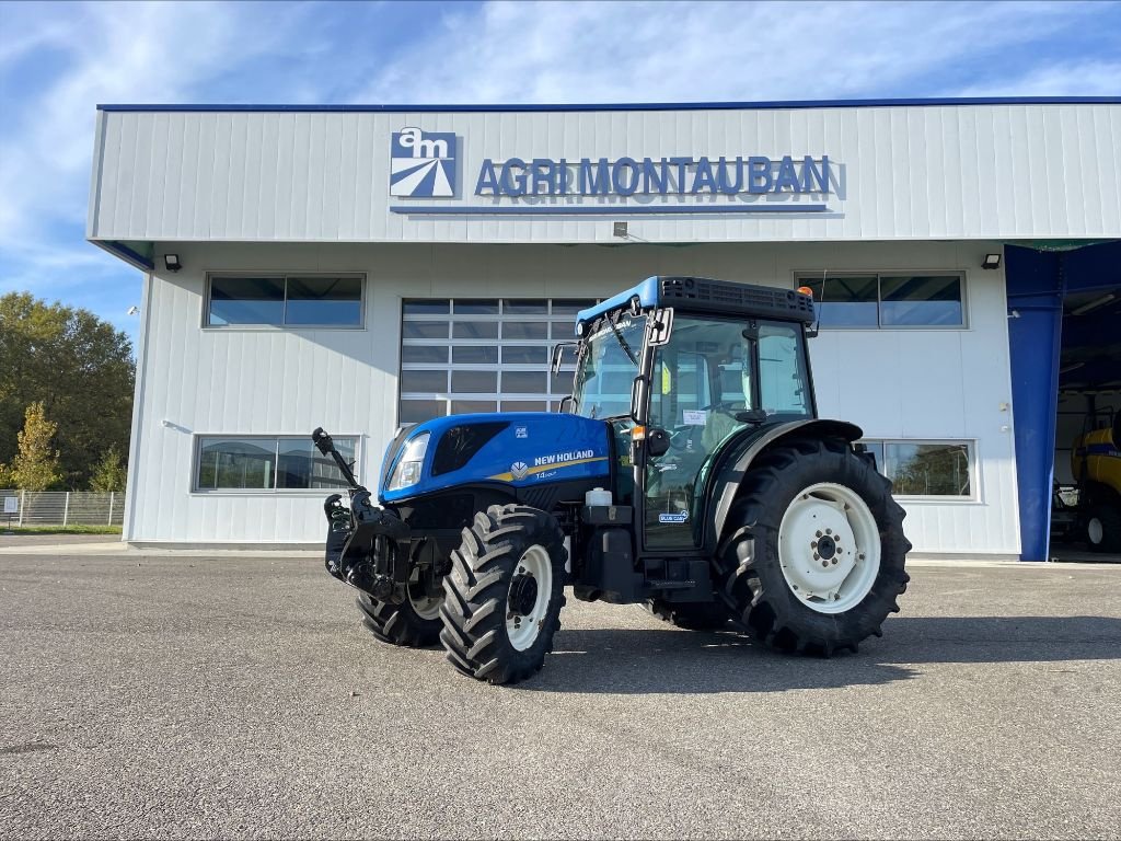 Weinbautraktor Türe ait New Holland T 4.110 LP, Gebrauchtmaschine içinde Montauban (resim 1)