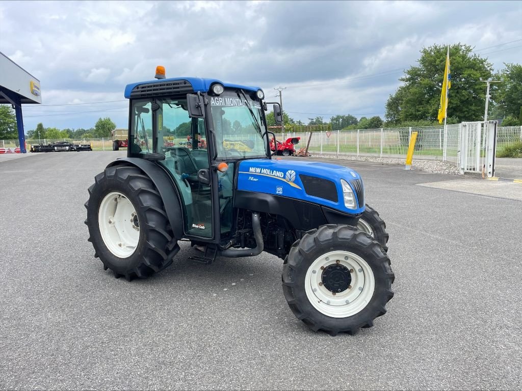 Weinbautraktor des Typs New Holland T 4.85F, Gebrauchtmaschine in Montauban (Bild 3)