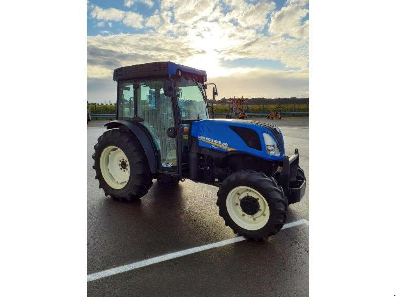 Weinbautraktor of the type New Holland T4-100F, Gebrauchtmaschine in ANTIGNY (Picture 4)