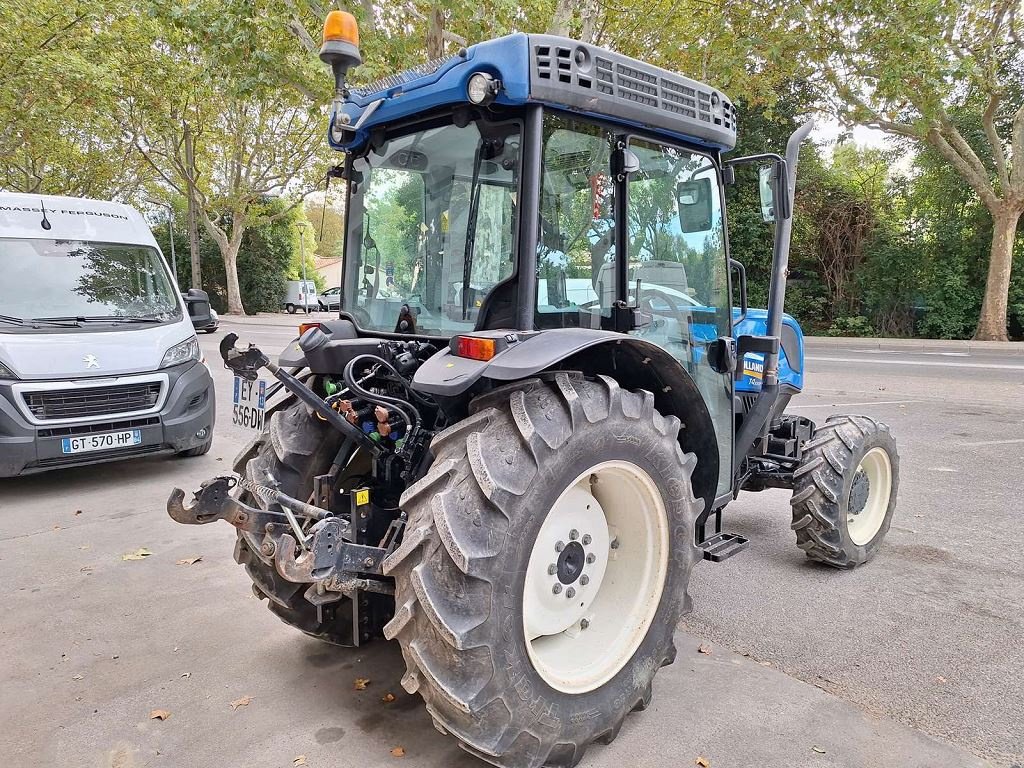 Weinbautraktor of the type New Holland T4.100F, Gebrauchtmaschine in NOVES (Picture 5)