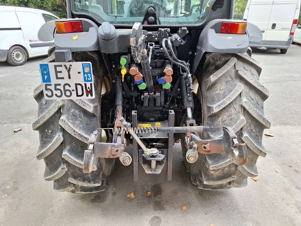 Weinbautraktor of the type New Holland T4.100F, Gebrauchtmaschine in NOVES (Picture 4)