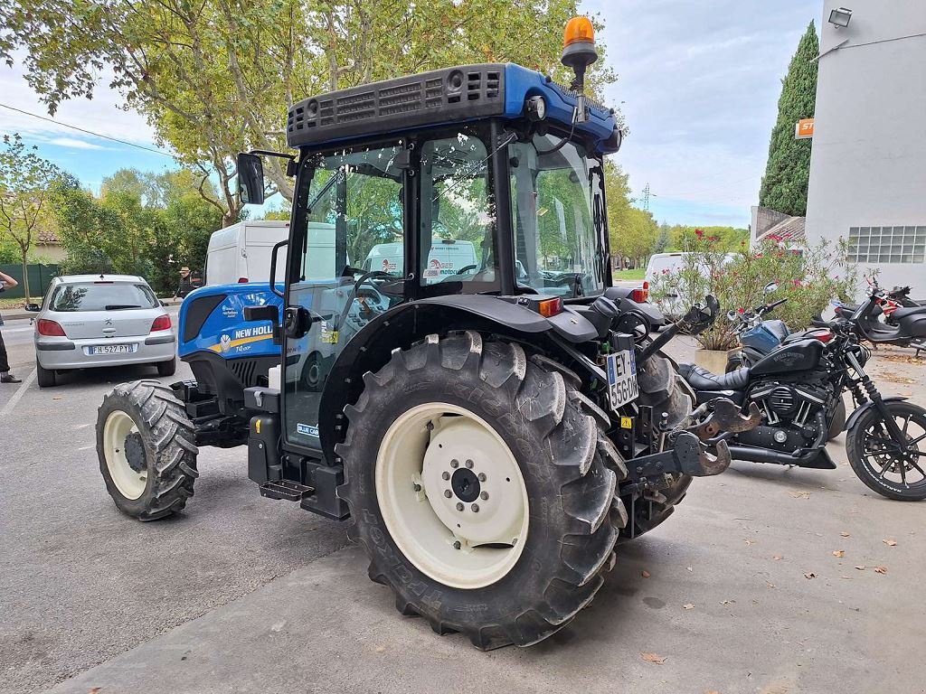 Weinbautraktor typu New Holland T4.100F, Gebrauchtmaschine v NOVES (Obrázok 3)