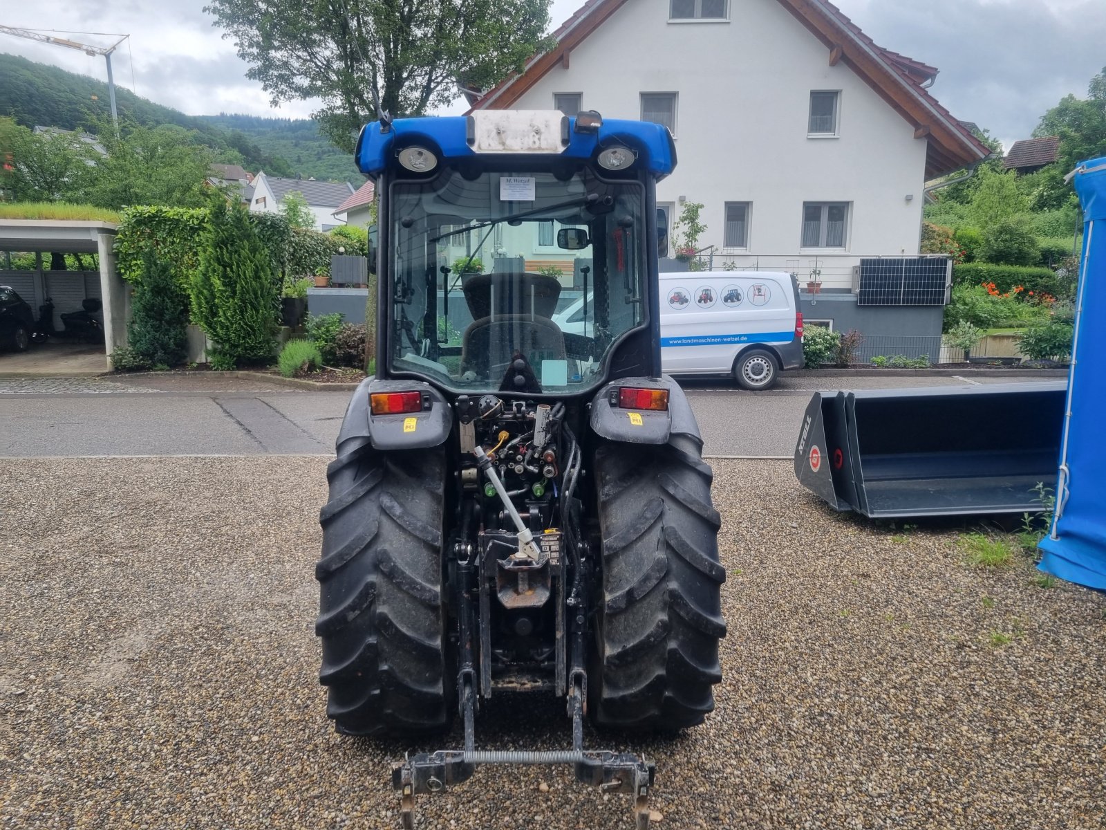 Weinbautraktor van het type New Holland T4.75V, Gebrauchtmaschine in Sölden (Foto 10)