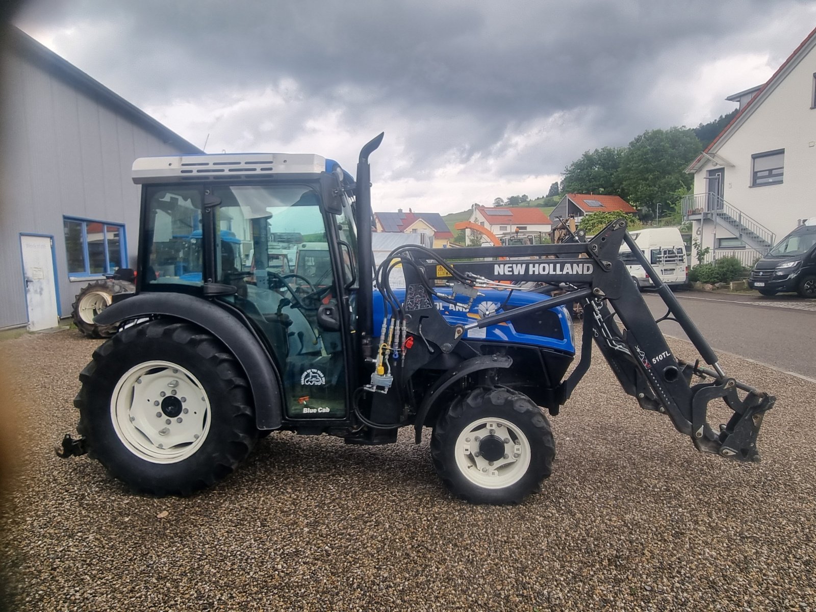 Weinbautraktor des Typs New Holland T4.75V, Gebrauchtmaschine in Sölden (Bild 19)