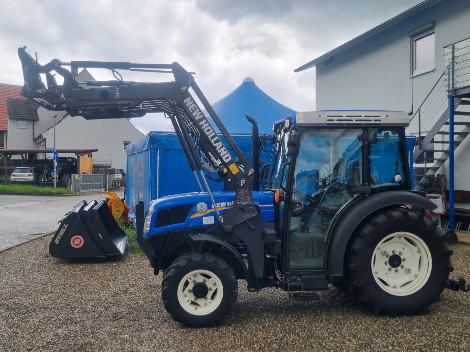 Weinbautraktor van het type New Holland T4.75V, Gebrauchtmaschine in Sölden (Foto 20)