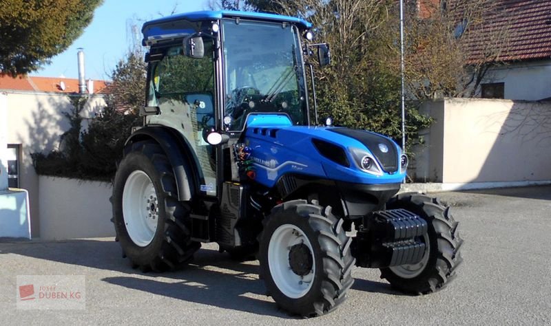 Weinbautraktor van het type New Holland T4.90 F (Stage V), Vorführmaschine in Ziersdorf (Foto 9)