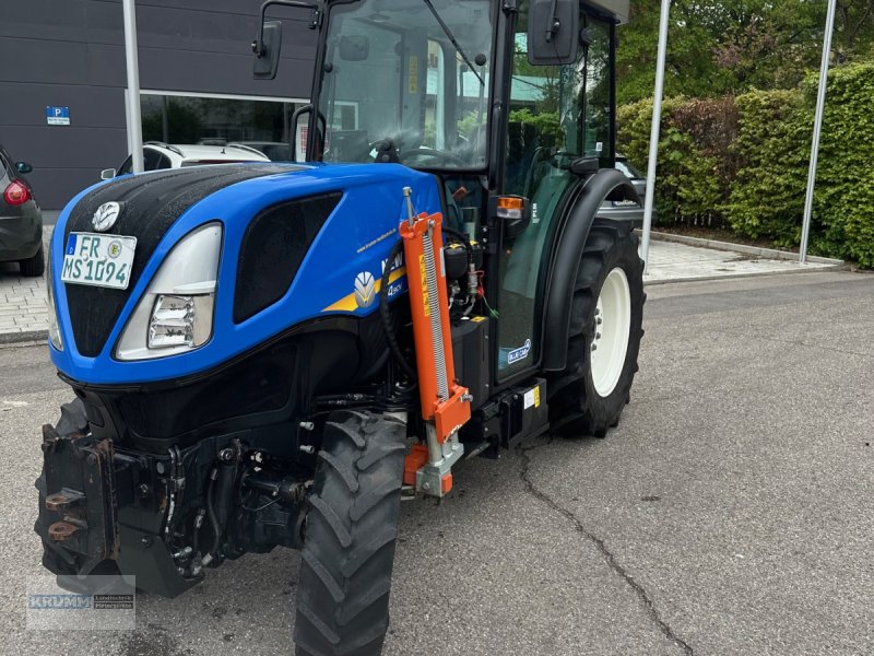 Weinbautraktor des Typs New Holland T4.90V, Gebrauchtmaschine in Malterdingen