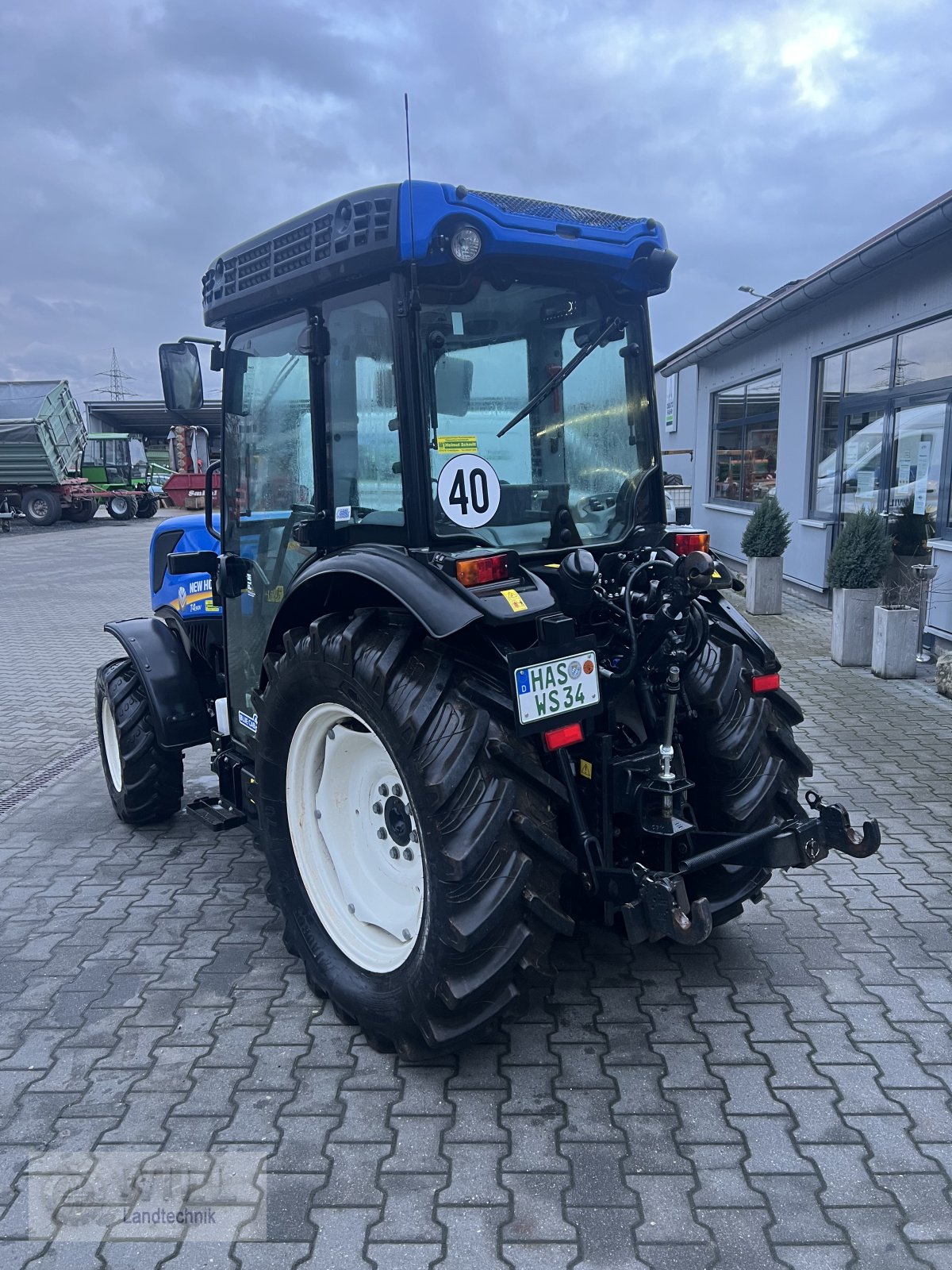 Weinbautraktor от тип New Holland T4.90V, Gebrauchtmaschine в Rudendorf (Снимка 2)