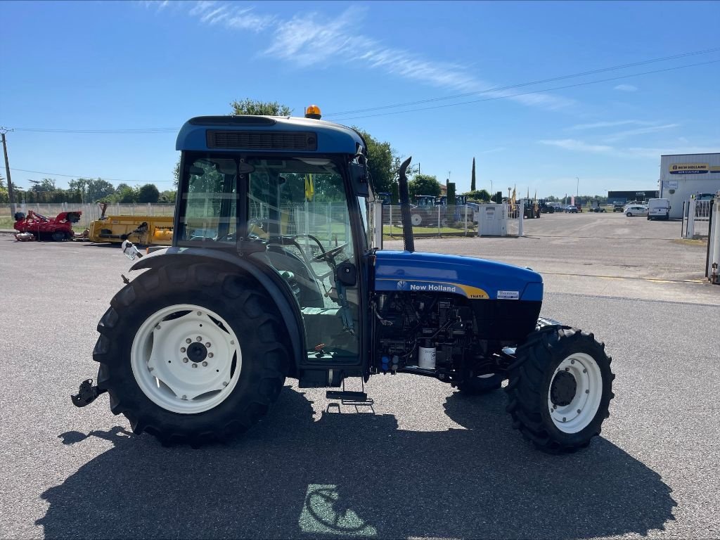 Weinbautraktor del tipo New Holland TN 85 FA, Gebrauchtmaschine en Montauban (Imagen 5)