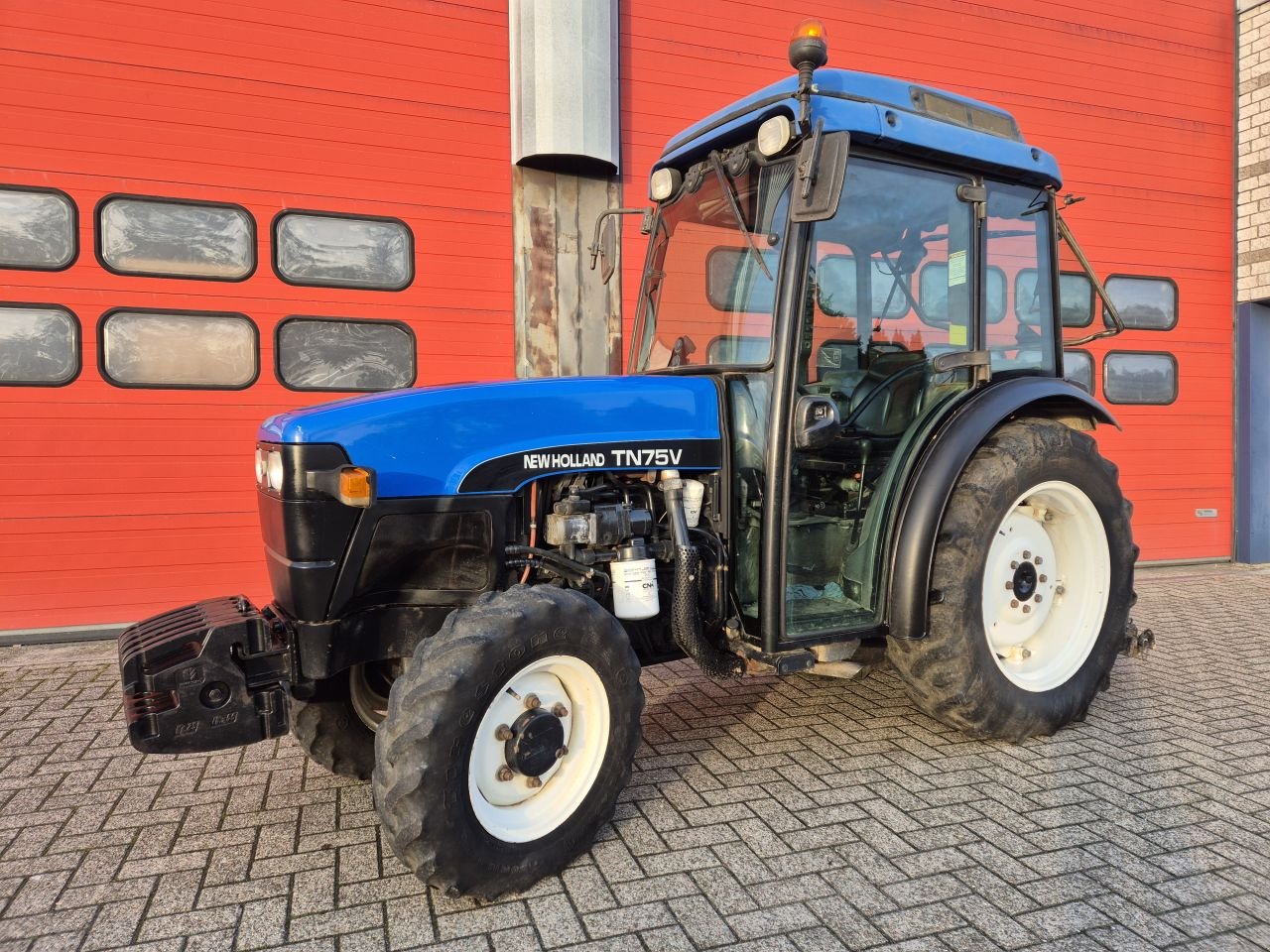 Weinbautraktor типа New Holland TN75V, Gebrauchtmaschine в Weiteveen (Фотография 1)