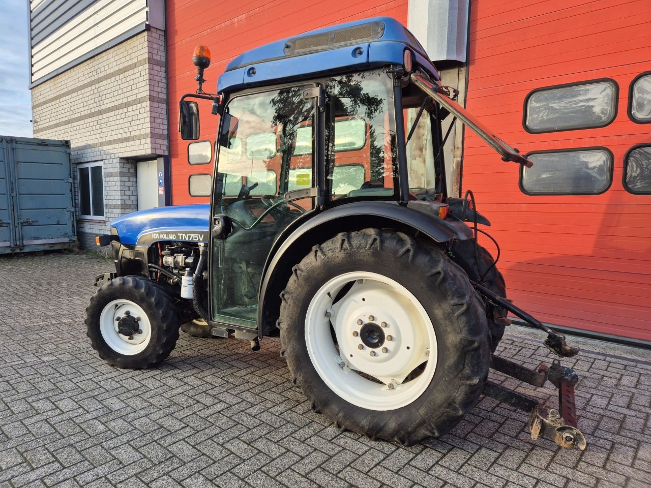 Weinbautraktor типа New Holland TN75V, Gebrauchtmaschine в Weiteveen (Фотография 2)