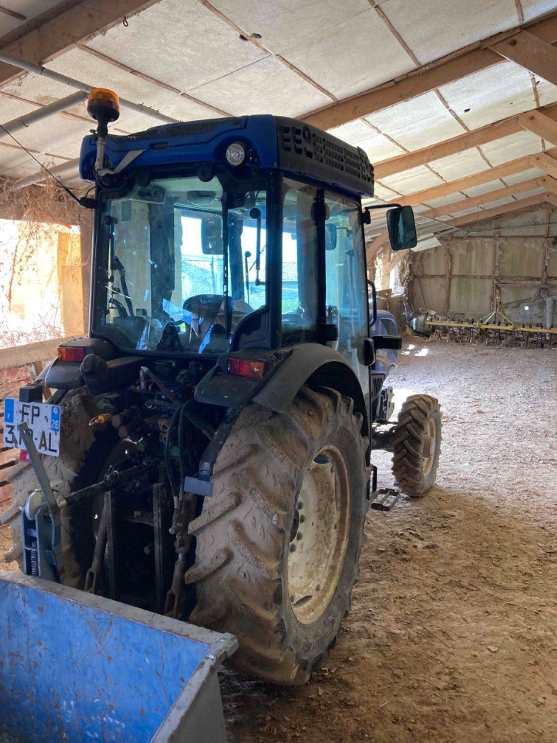 Weinbautraktor of the type New Holland Tracteur vigneron T4.80 N New Holland, Gebrauchtmaschine in ROYNAC (Picture 5)