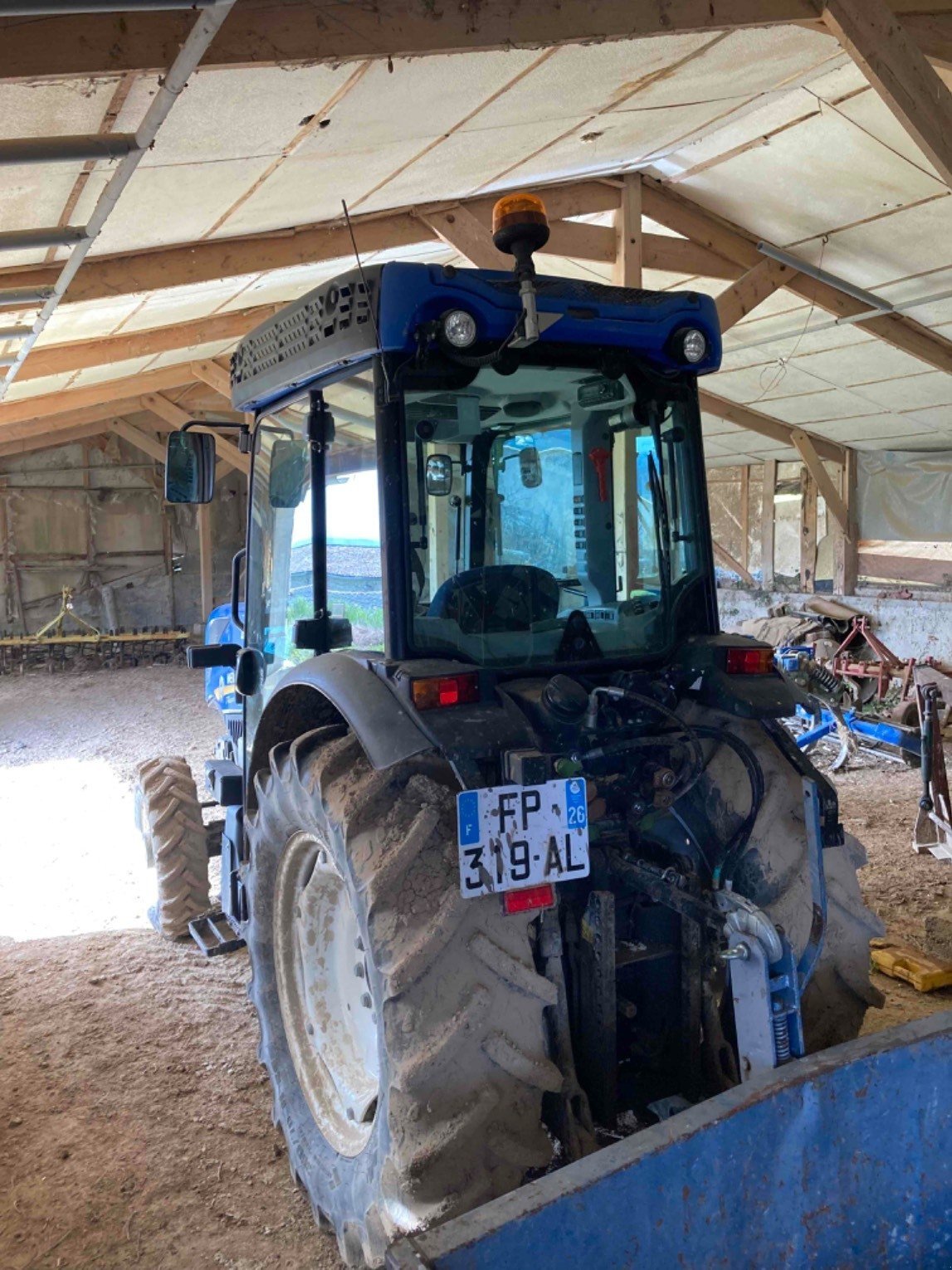 Weinbautraktor van het type New Holland Tracteur vigneron T4.80 N New Holland, Gebrauchtmaschine in ROYNAC (Foto 3)