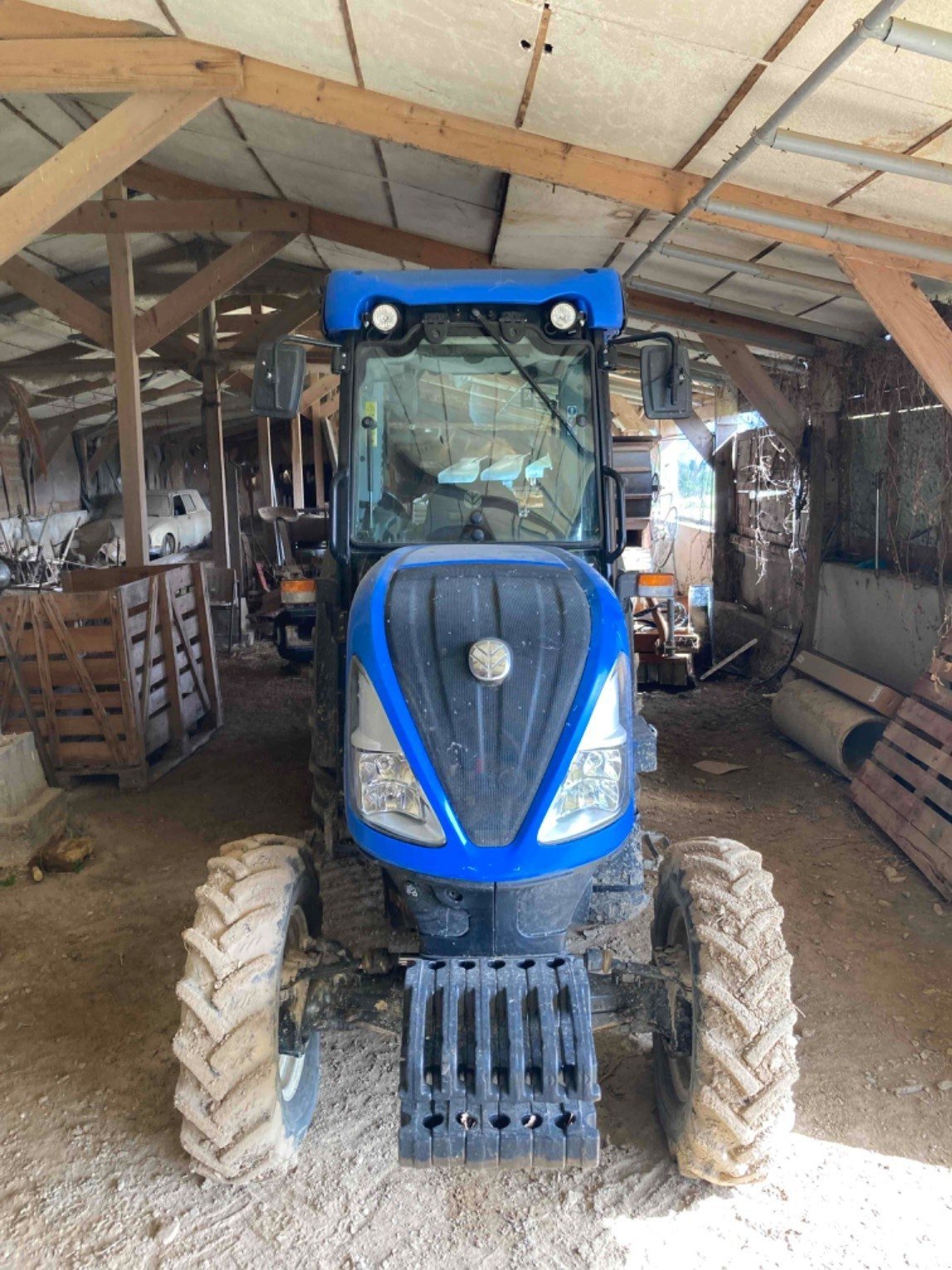 Weinbautraktor of the type New Holland Tracteur vigneron T4.80 N New Holland, Gebrauchtmaschine in ROYNAC (Picture 3)