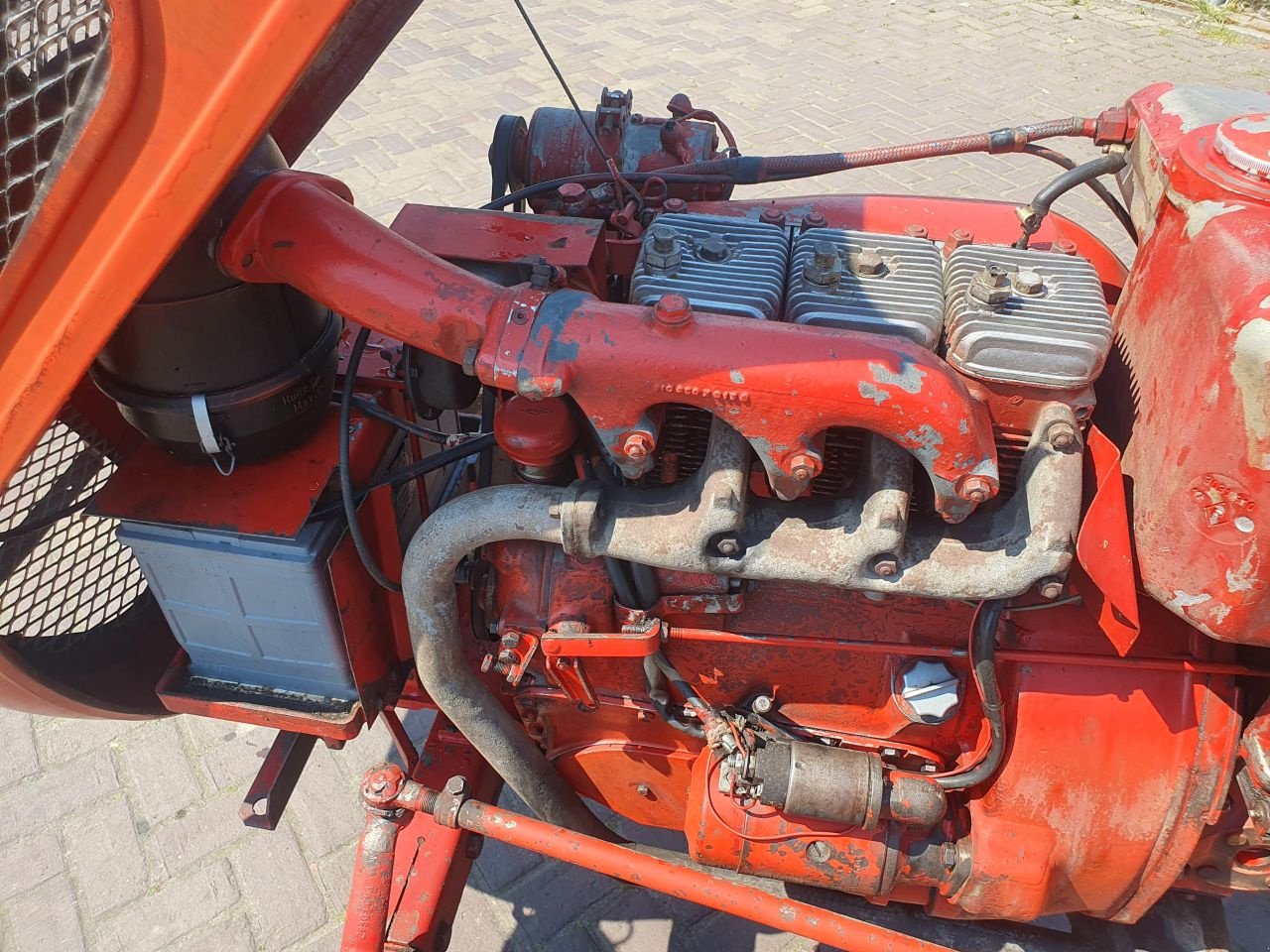 Weinbautraktor van het type Sonstige Guldner Burgund Smalspoor, Gebrauchtmaschine in Weiteveen (Foto 8)