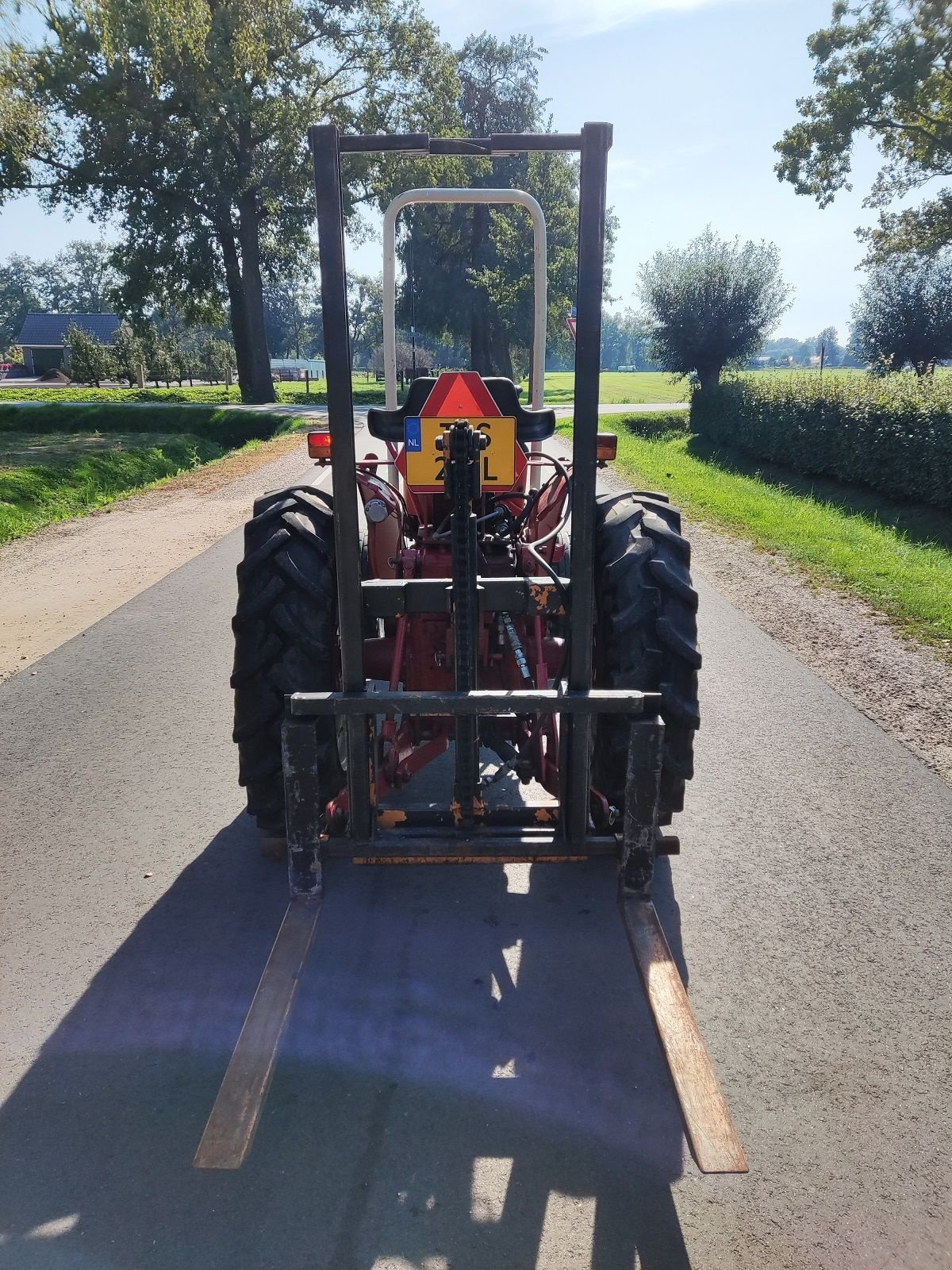 Weinbautraktor des Typs Sonstige International 633 V, Gebrauchtmaschine in Klarenbeek (Bild 4)