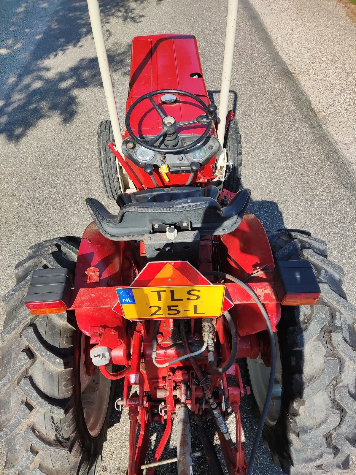 Weinbautraktor van het type Sonstige International 633 V, Gebrauchtmaschine in Klarenbeek (Foto 6)