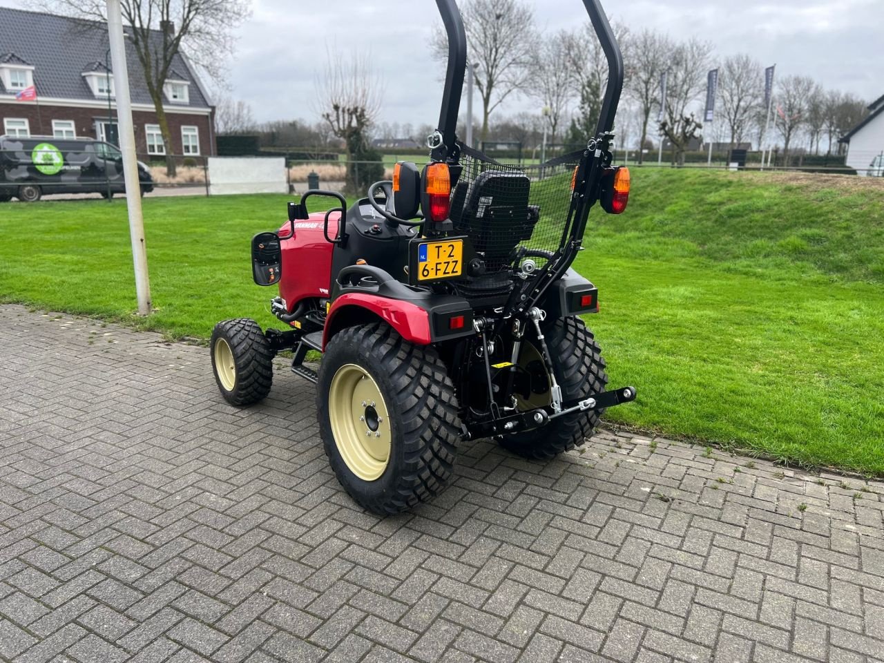 Weinbautraktor des Typs Yanmar SA424, Neumaschine in MARIAHOUT (Bild 2)