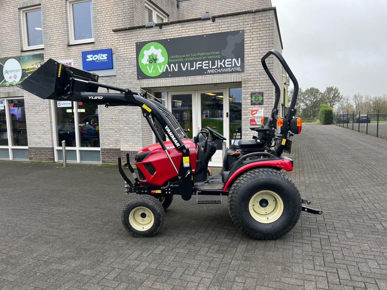 Weinbautraktor des Typs Yanmar SA424, Gebrauchtmaschine in MARIAHOUT (Bild 2)