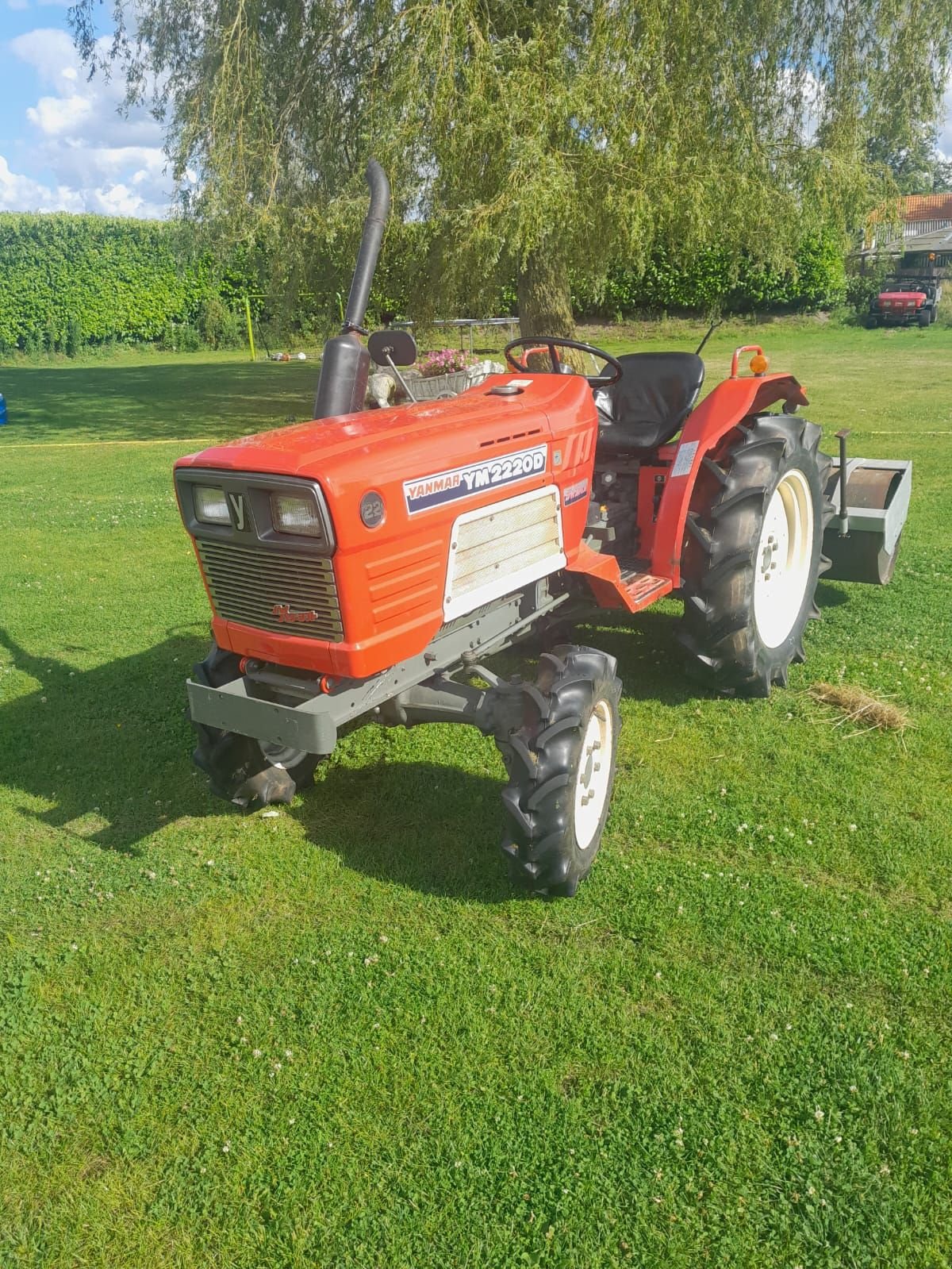 Weinbautraktor des Typs Yanmar YM 2220 D, Gebrauchtmaschine in Hulshorst (Bild 1)