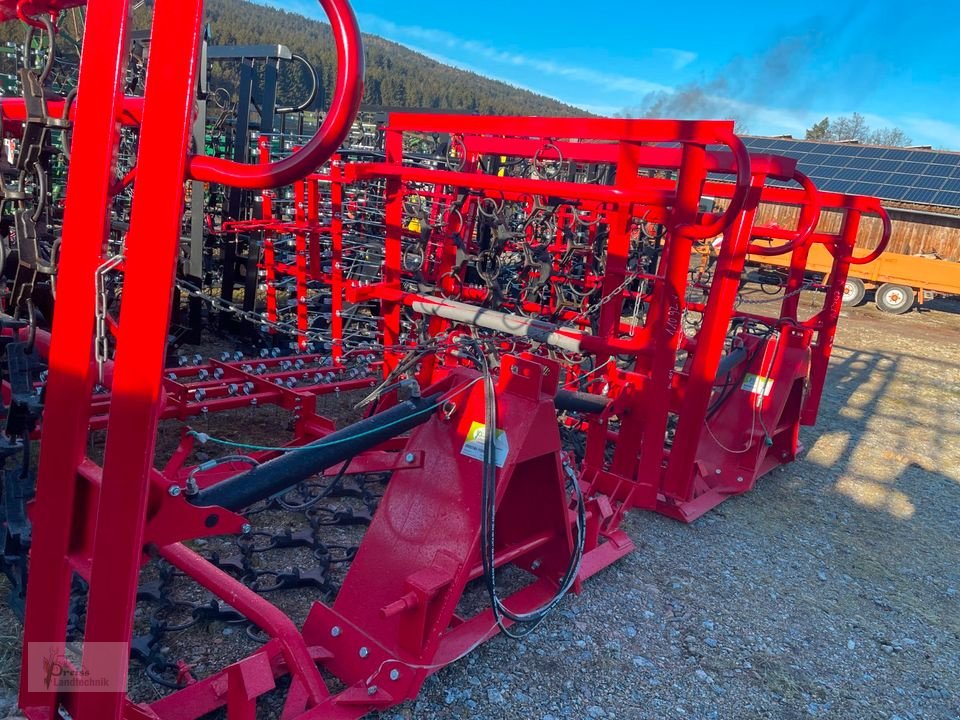 Wiesenegge van het type PreissTec Wiesenegge 5m mit Striegel, Neumaschine in Bad Kötzting (Foto 4)