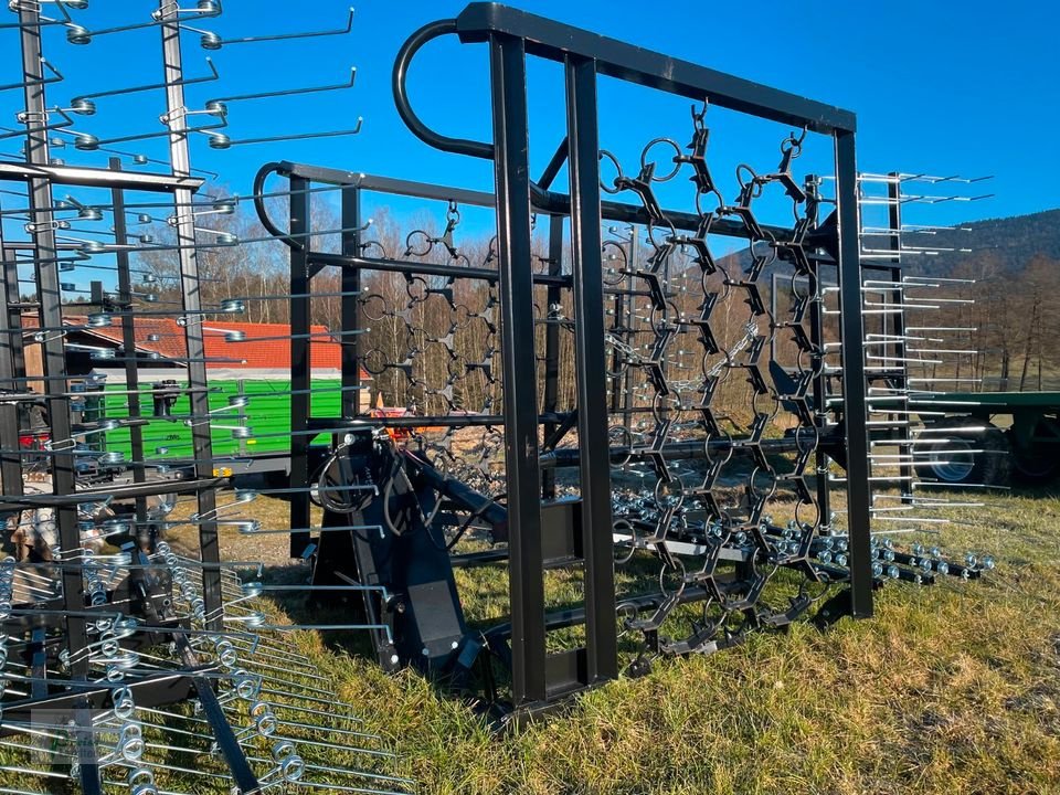 Wiesenegge van het type PreissTec Wiesenegge 5m mit Striegel, Neumaschine in Bad Kötzting (Foto 3)