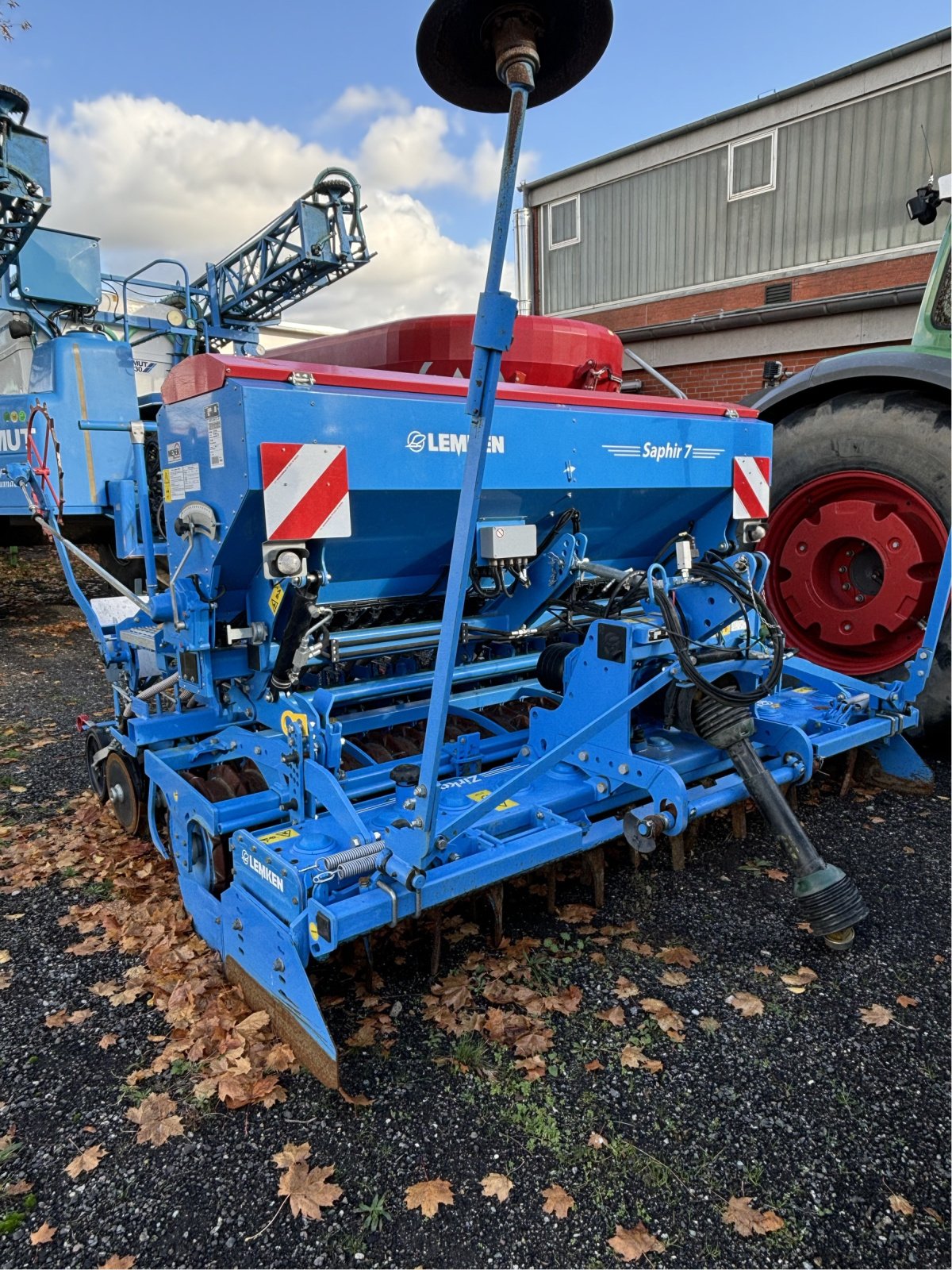 zapfwellenbetriebenes Gerät tip Lemken Zirkon 12/300 & Saphir 7/300, Gebrauchtmaschine in Elmenhorst-Lanken (Poză 1)