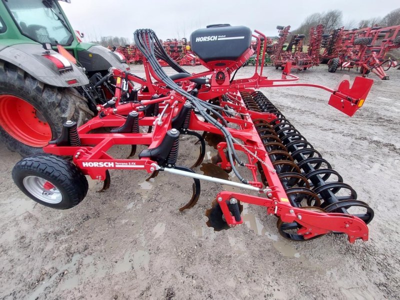 Zinkenrotor (Ackerbau) van het type Horsch Terrano 5 FX med minidrill, Gebrauchtmaschine in Hammel