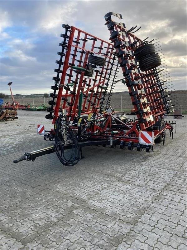 Zinkenrotor (Ackerbau) tip Kverneland Tiger 10 meter, Gebrauchtmaschine in Mern (Poză 1)