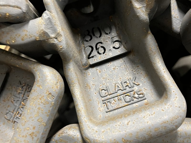 Zubehör van het type Clark Bogiebänder  800 -26,5 TRS, Neumaschine in Großmaischeid (Foto 1)