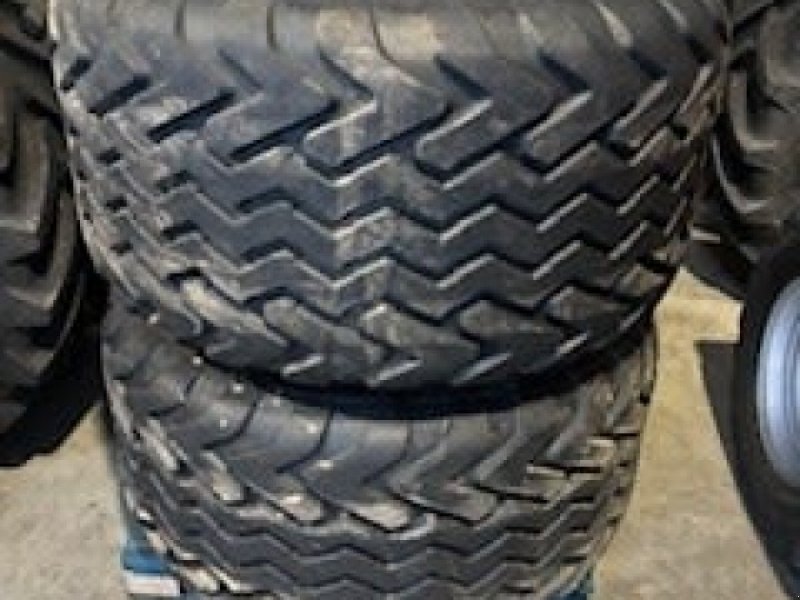 Zubehör tip Fendt 4X KOMPLETTRAD 710/50 R 26,5, Neumaschine in Neunburg