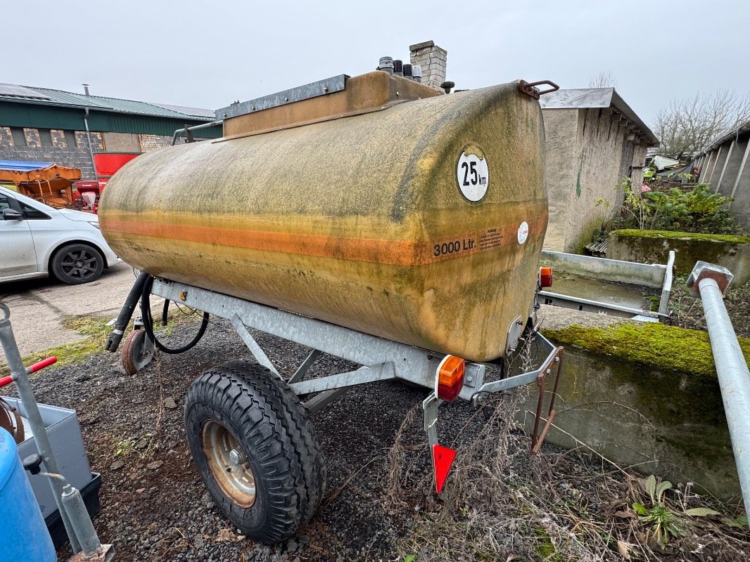 Zubringerfaß Türe ait Chemo 3000 Liter, Gebrauchtmaschine içinde Liebenwalde (resim 6)