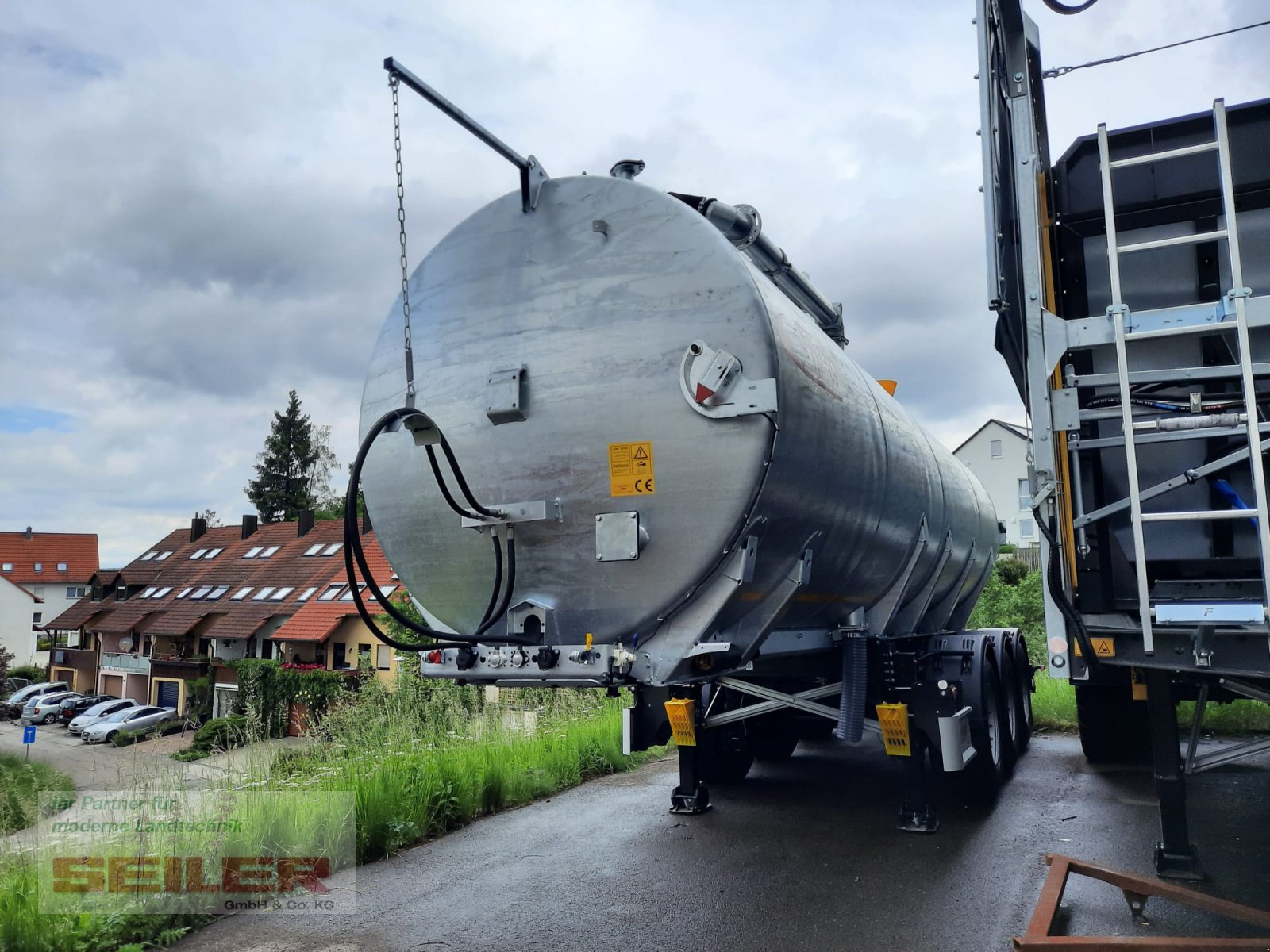 Zubringerfaß tip Fliegl STF 27.500 Truck-Line Dreiachs 27,5m³, Neumaschine in Ansbach (Poză 2)