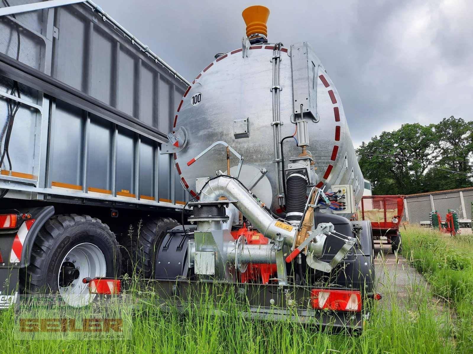 Zubringerfaß tip Fliegl STF 27.500 Truck-Line Dreiachs 27,5m³, Neumaschine in Ansbach (Poză 4)