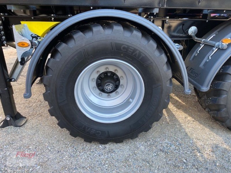 Zubringerfaß des Typs Fliegl STF 28000l Agro Truck, Neumaschine in Mühldorf (Bild 3)