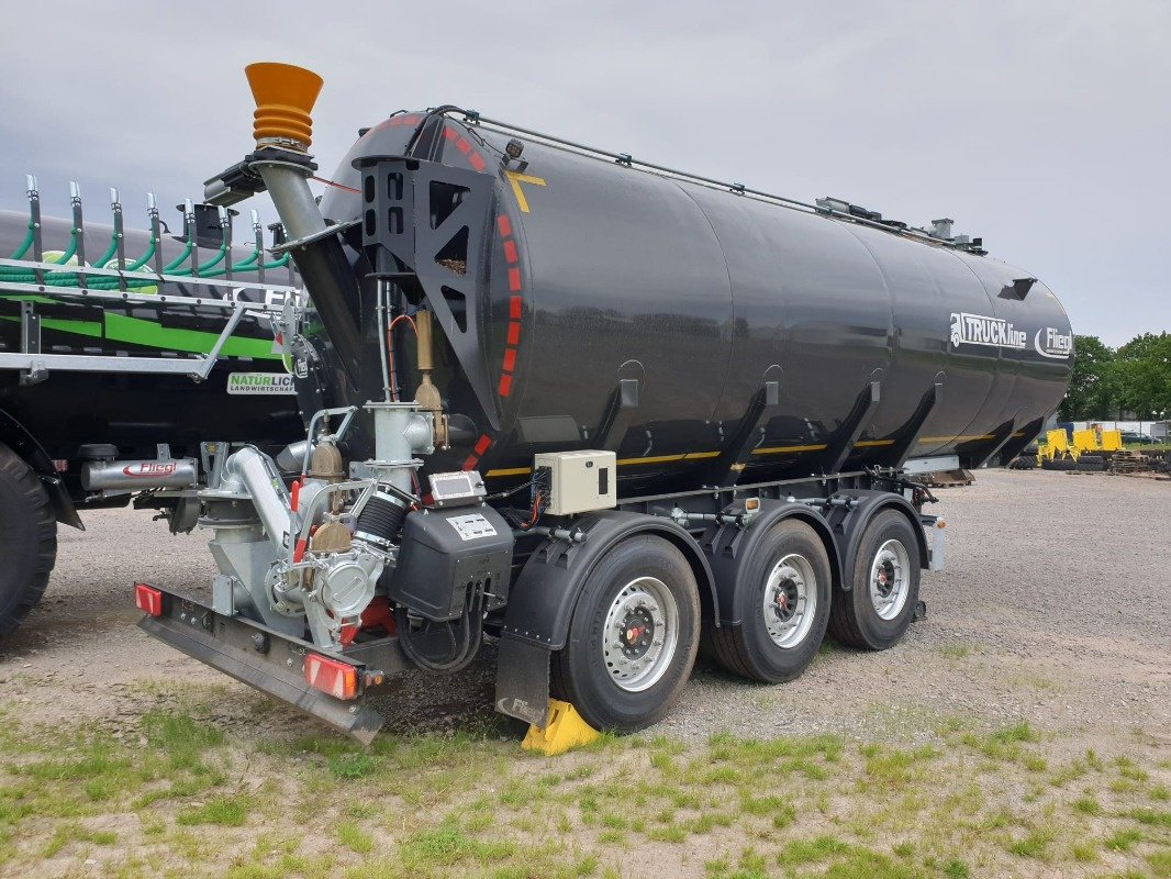 Zubringerfaß del tipo Fliegl STF 30000, Neumaschine en Sittensen (Imagen 3)