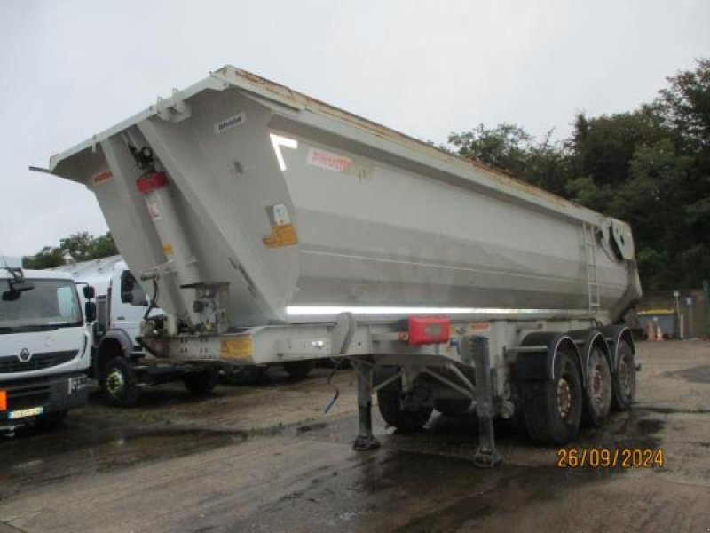 Zubringerfaß tip Fruehauf INTENSIVE 3essieux, Gebrauchtmaschine in Bourron Marlotte (Poză 1)