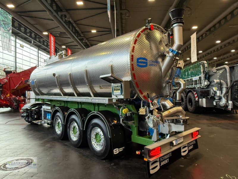 Zubringerfaß of the type Schwarte Jansky Agrarliner 30.000l, Neumaschine in Berne