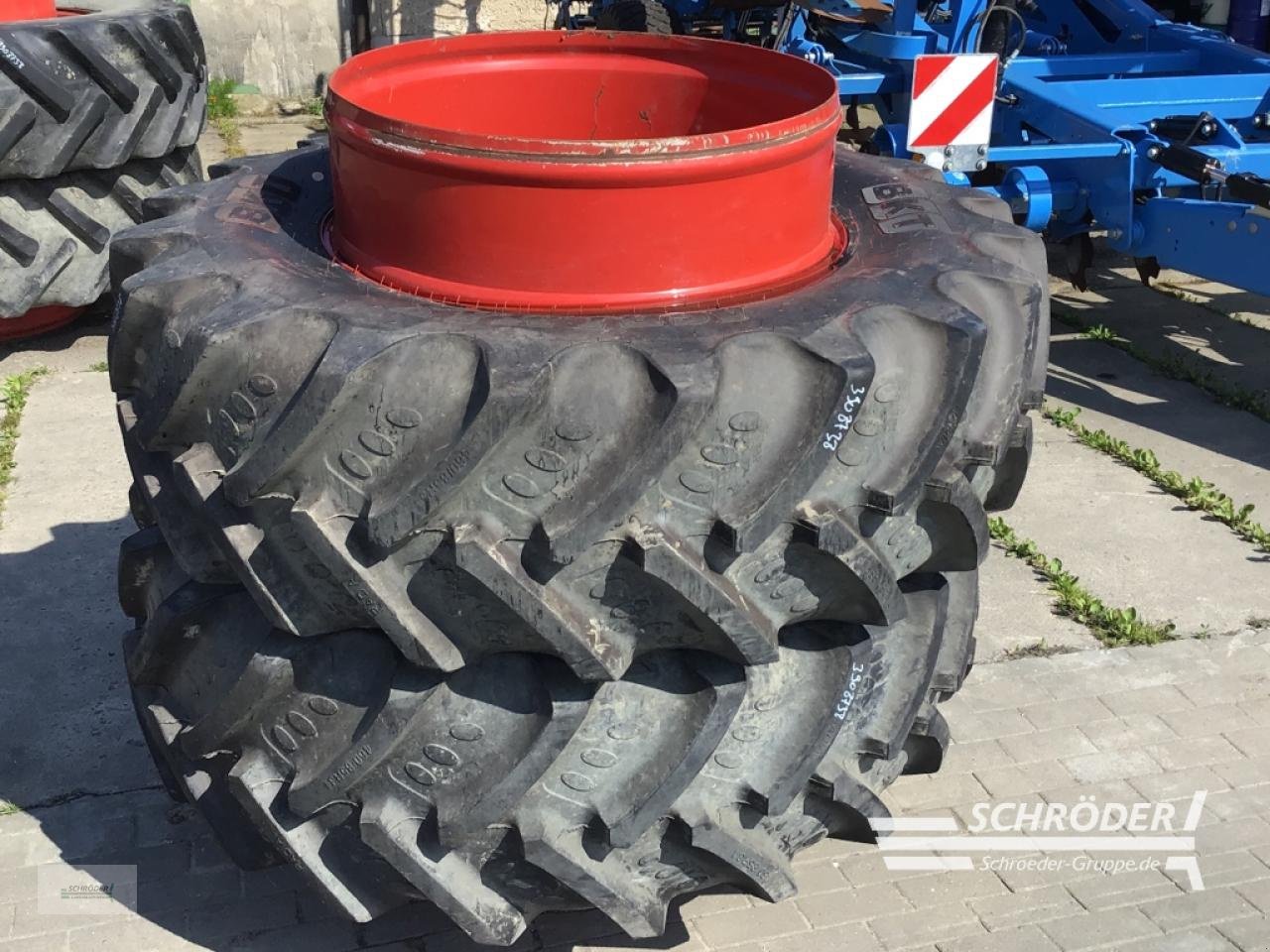 Zwillingsrad типа Alliance 2X 520/85 R 46, Gebrauchtmaschine в Penzlin (Фотография 2)