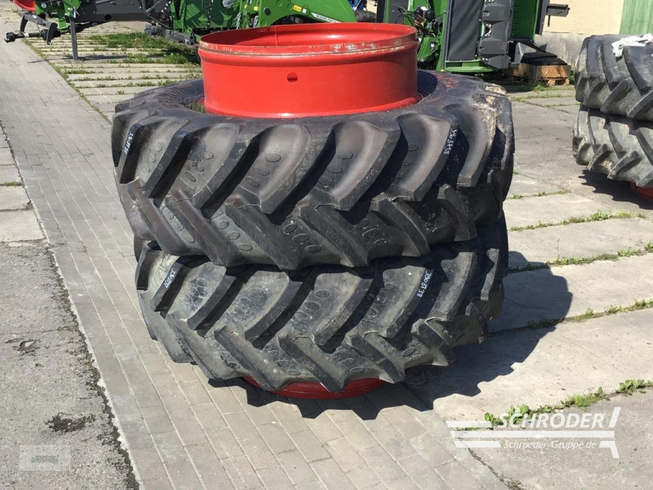 Zwillingsrad типа Alliance 2X 520/85 R 46, Gebrauchtmaschine в Penzlin (Фотография 3)